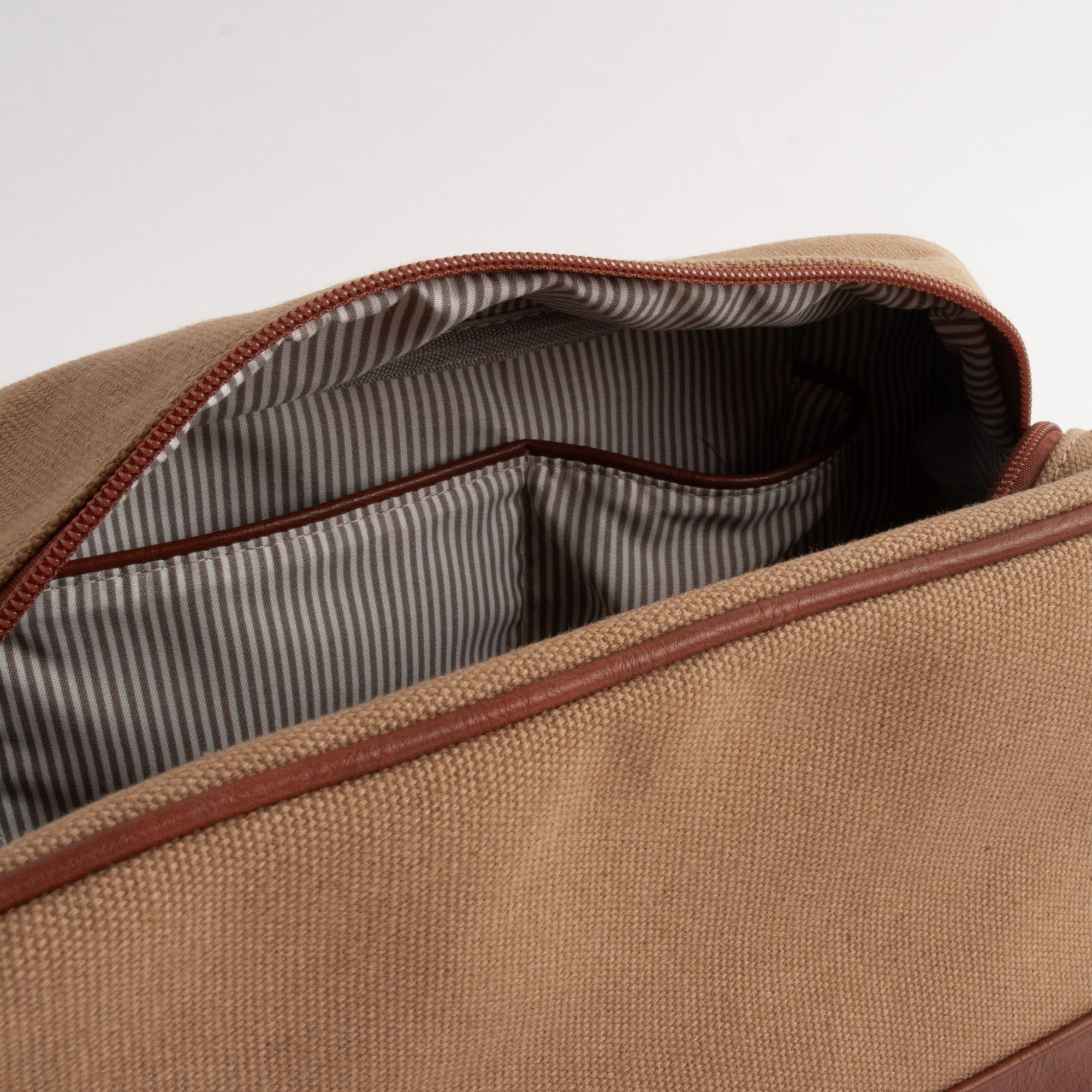 Kaiser Canvas Toiletry Bag - MID BROWN